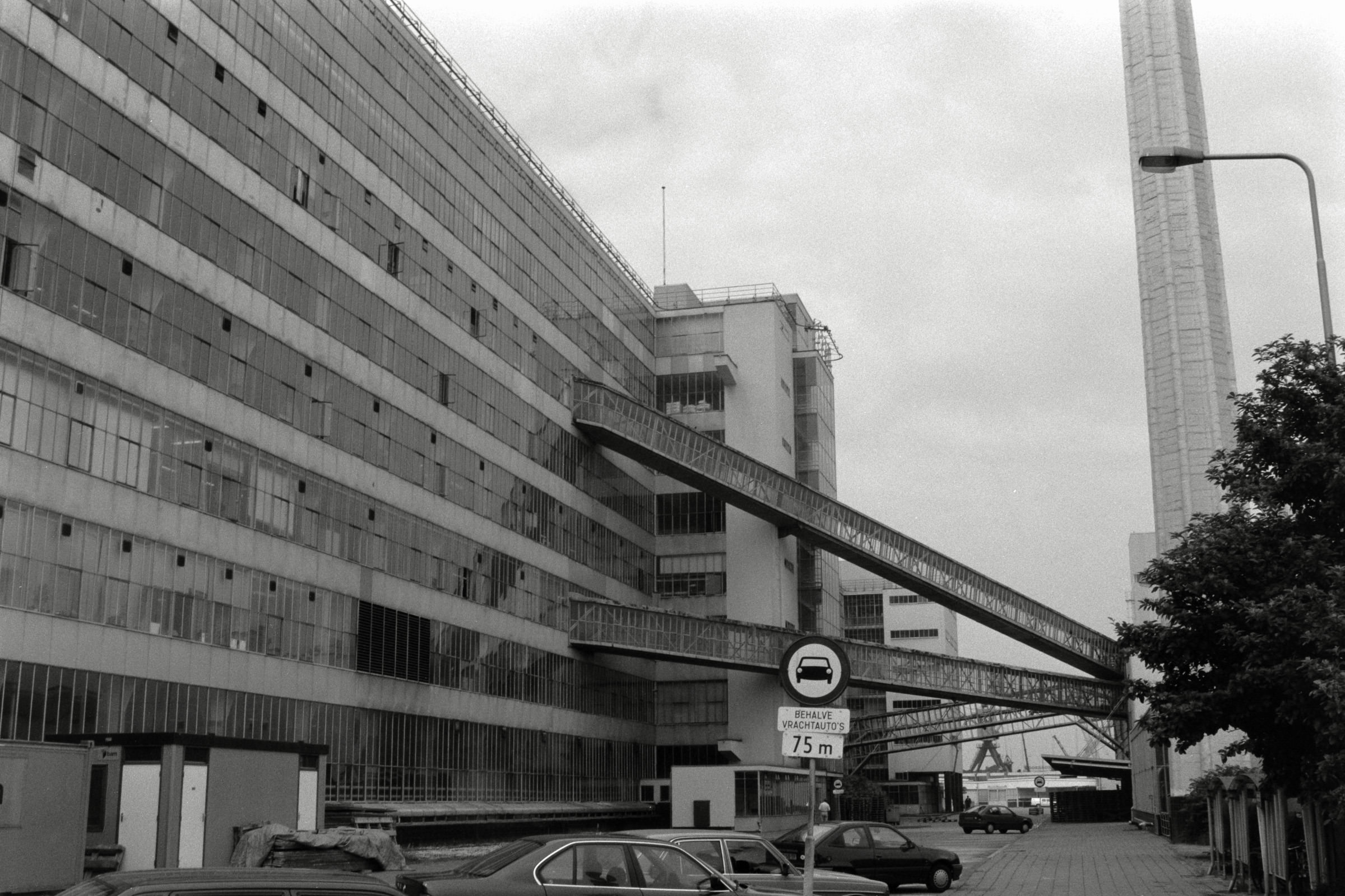 AHP F1992 06 003 sc250507 img02 NLP